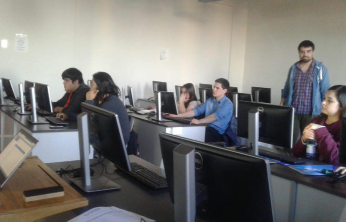 Tutores de Curicó se capacitaron en sistema “UCM Virtual”