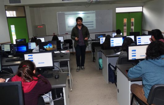Tutores se capacitaron en sistema “UCM Virtual”